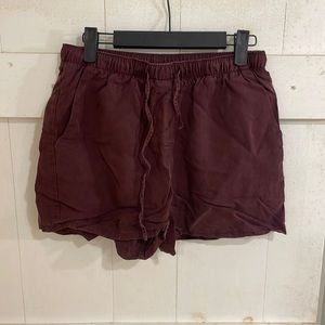 Gap women’s XS plum colored shorts